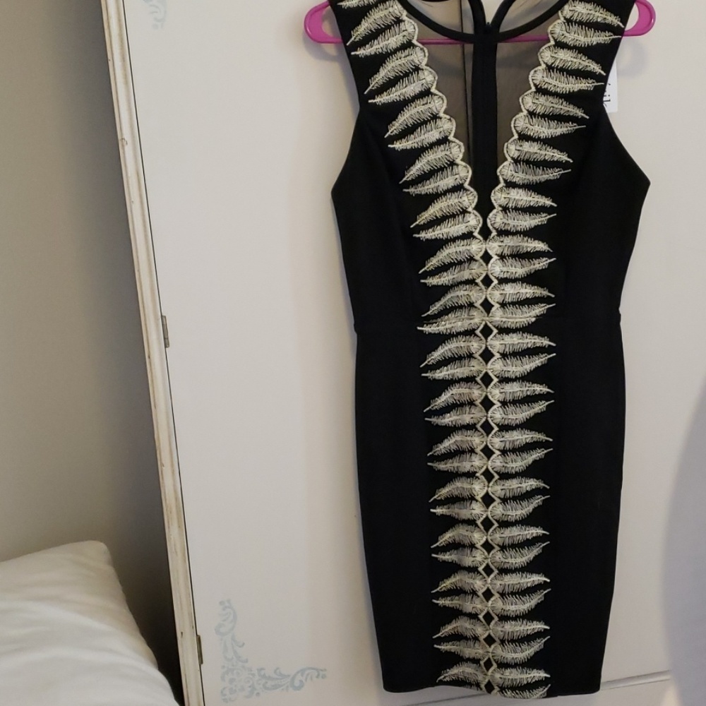 *NEW* Fabrik Black dress, Gold feather embroidery